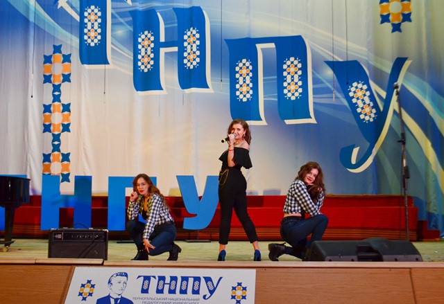 НК - студентка Уляна Шерстій